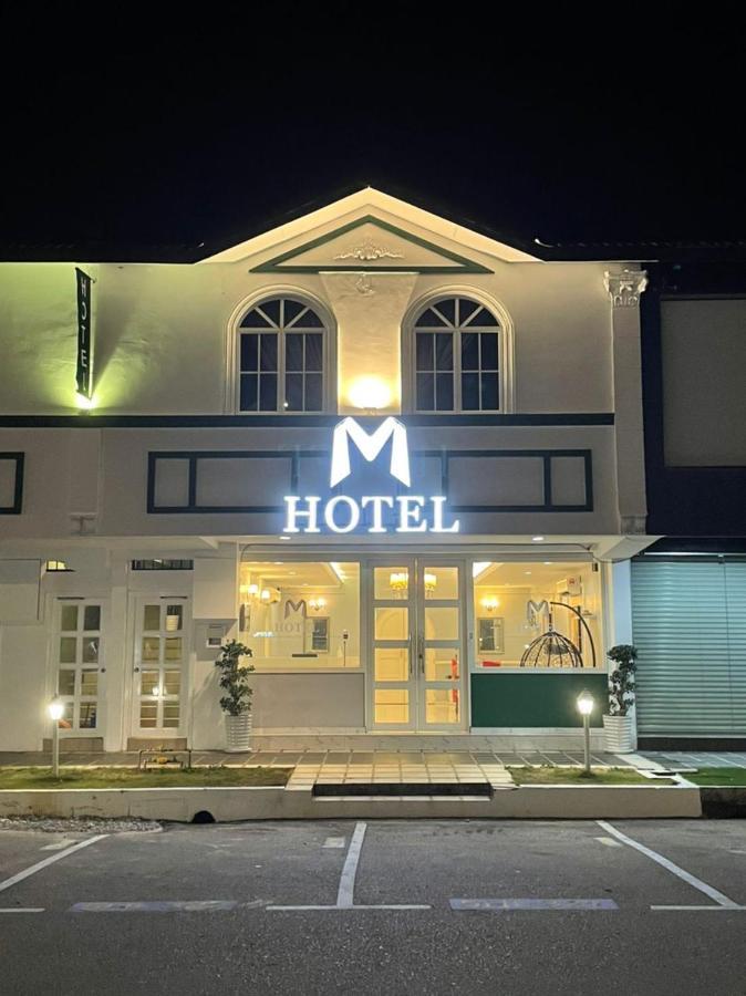 M Hotel ยะโฮร์บาห์รู ภายนอก รูปภาพ